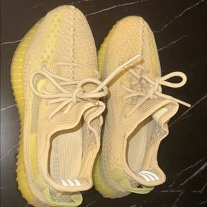 Adidas Yeezy Boost 350 V2 in Light Yellow
